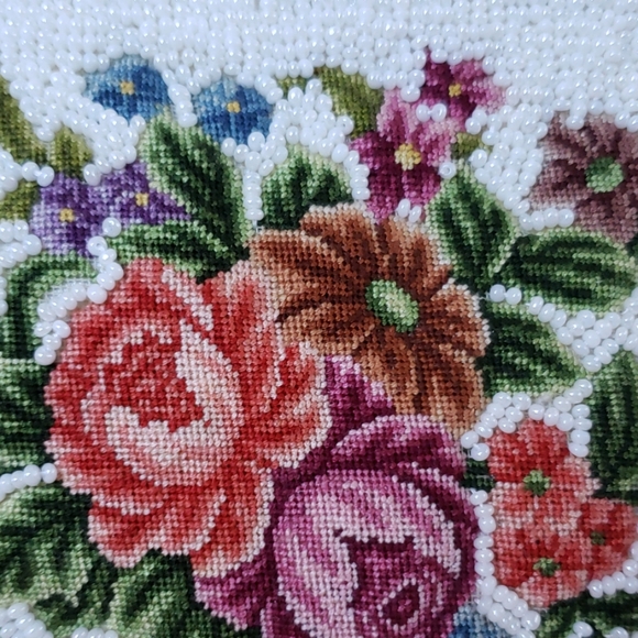 Vintage Beaded Flowers Needlepoint Purse. Gold - Picture 8 of 8